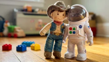 Przewodnik dla rodziców: Jak wykorzystać „Toy Story”, by porozmawiać o zazdrości między rówieśnikami